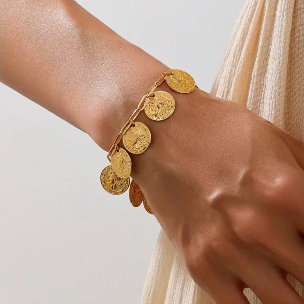 Gold Coin Charm Bracelet S1244 - Picture 1 of 3